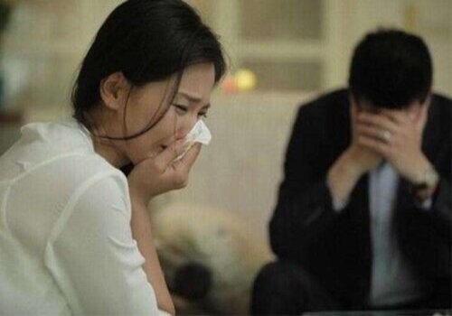 离婚后，当事人可不可以先离婚再分割财产